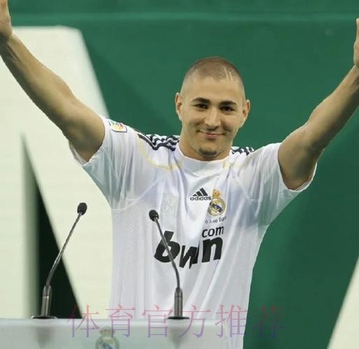 走了谁背锅？记者：里昂正考虑夏窗签下本泽马