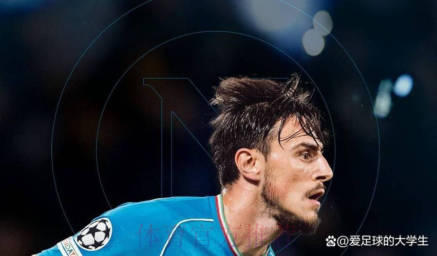 皇马和巴萨都在关注那不勒斯22岁中场埃尔马斯