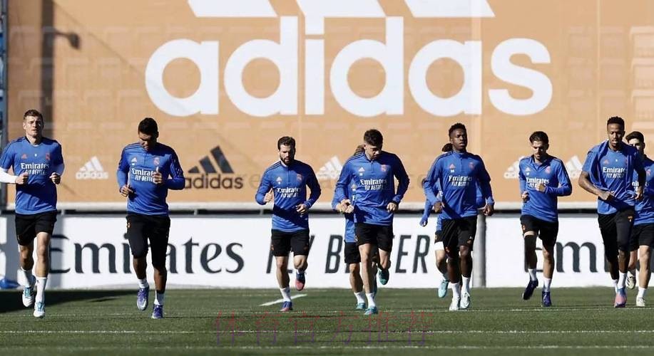 马卡:皇马进行恢复性训练 本泽马&阿拉巴缺席 马卡:皇马进行恢复性训练 本泽马&阿拉巴缺席